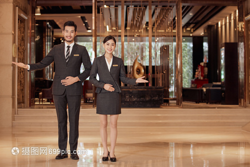 豪華酒店的專業(yè)服務(wù)人員形象與酒店管理